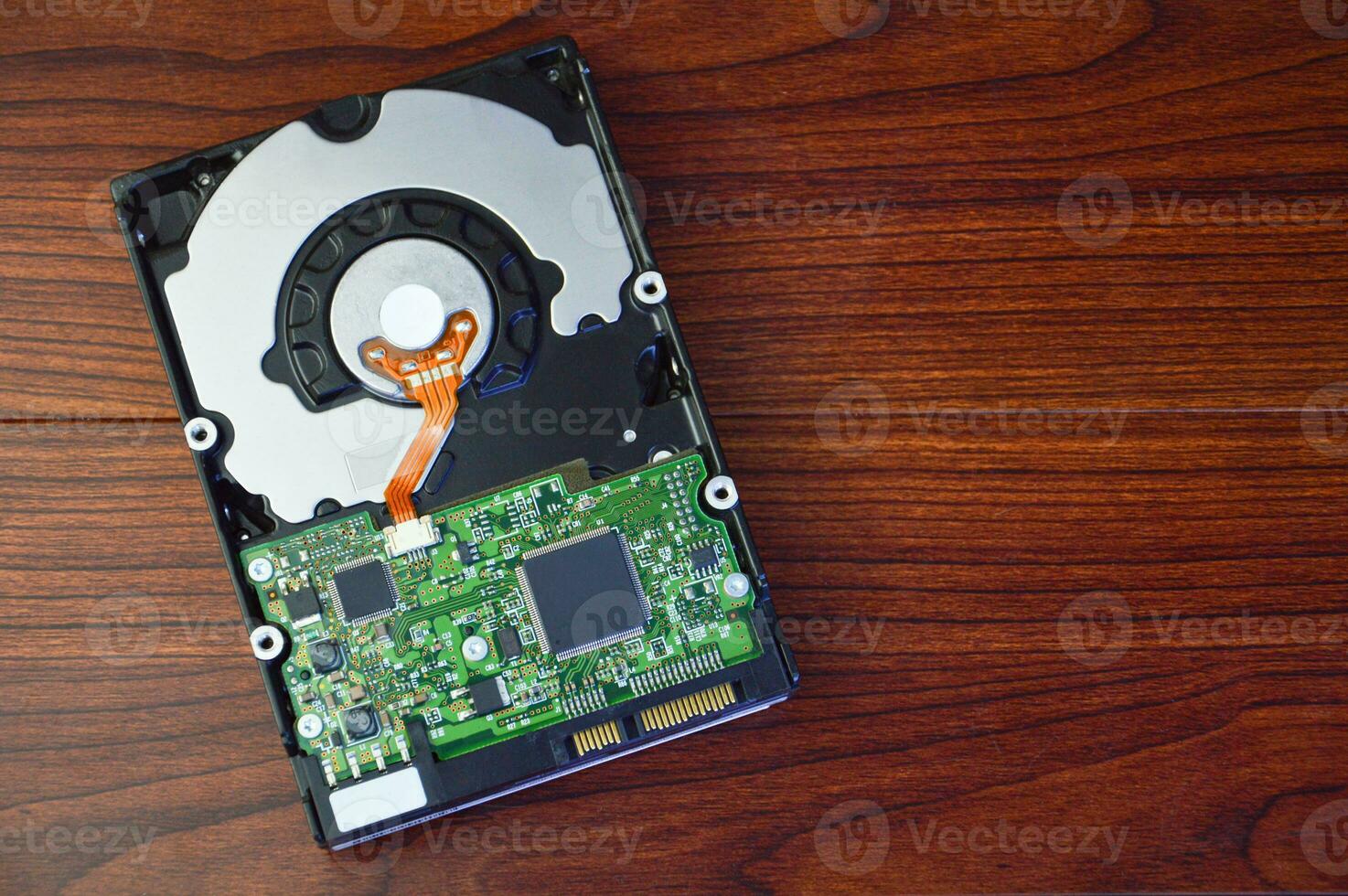 3.5-inch spinning disk type computer hard drive photo