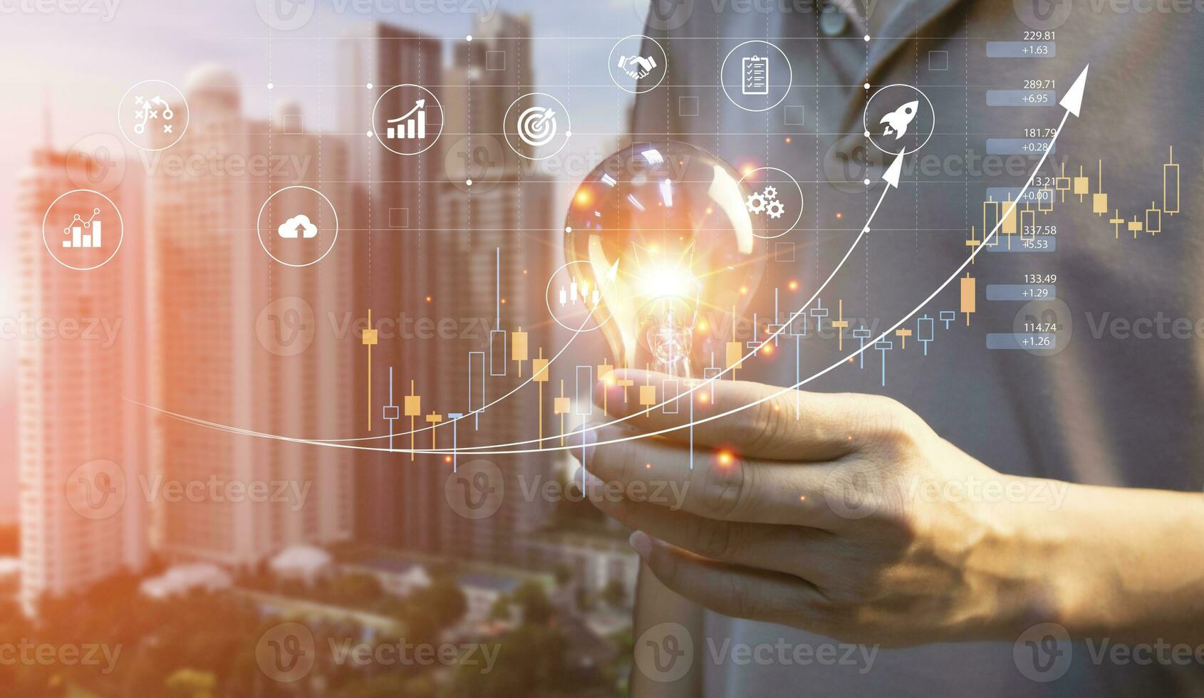 planificación estrategia valores mercado negocio crecimiento Progreso o éxito empresario o comerciante mano toques demostración virtual holograma valores invertir en comercio foto