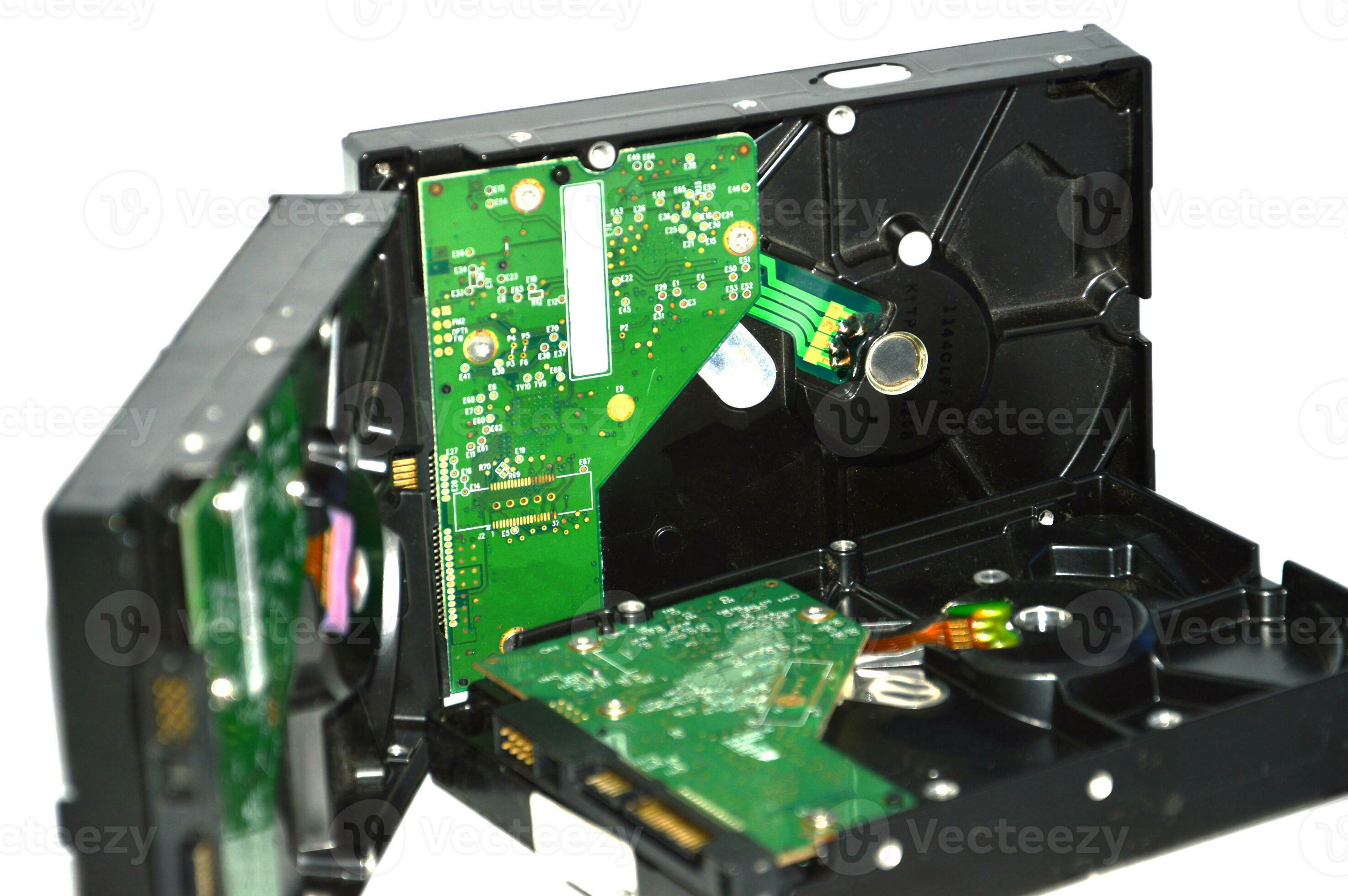 3.5 inch plattertype computer hard disk on a white background 27537075