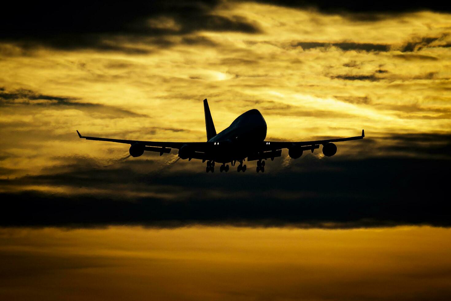 Thai Airways Boeing 747-400 HS-TGF passenger plane arrival and landing at Munich Airport photo