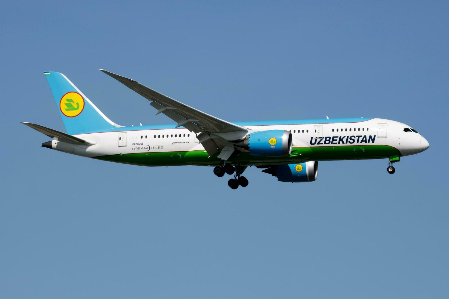 Uzbekistan Airlines Boeing 787-8 Dreamliner UK-78701 passenger plane landing at Istanbul Ataturk Airport photo