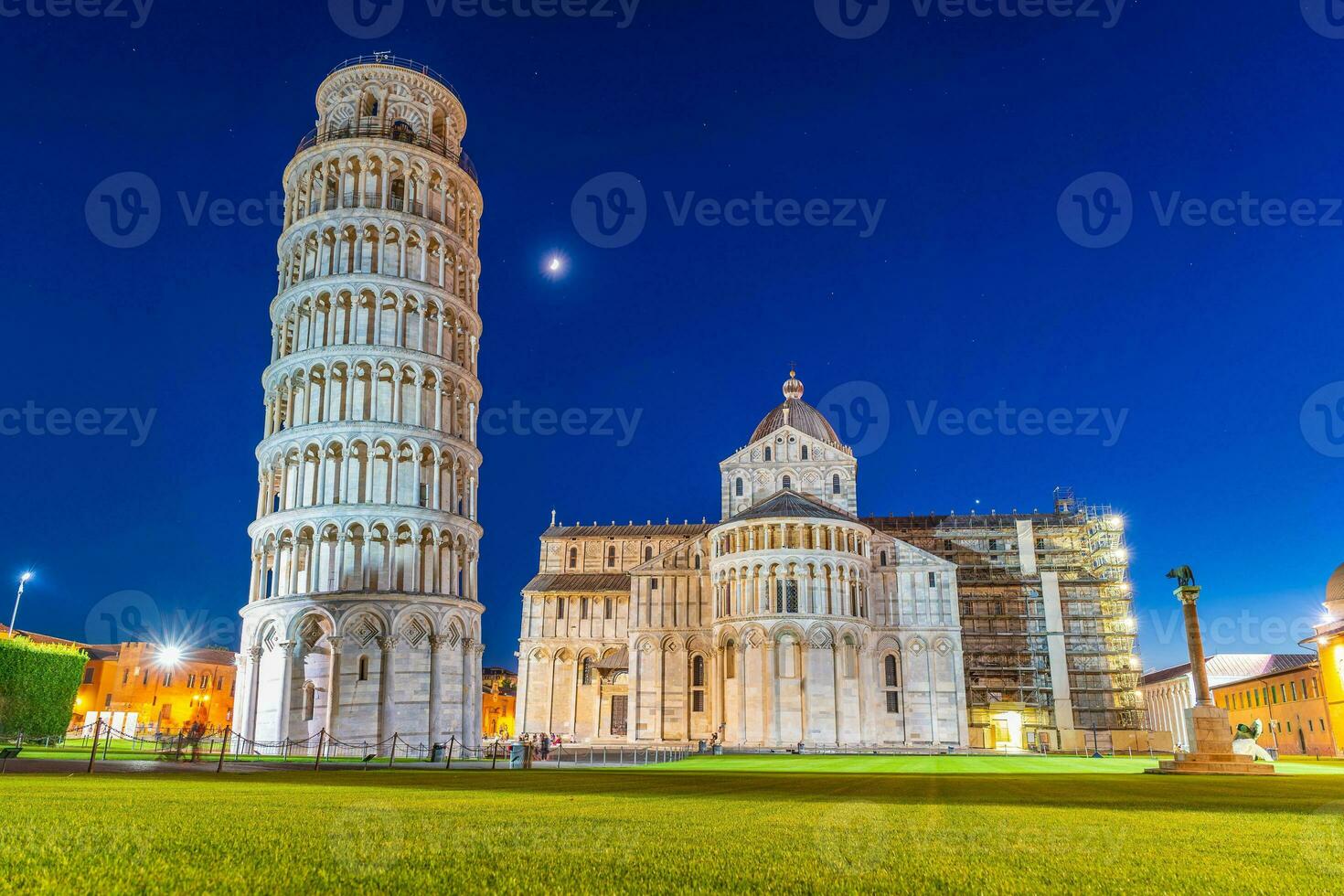 The famous Leaning Tower in Pisa, Italy photo