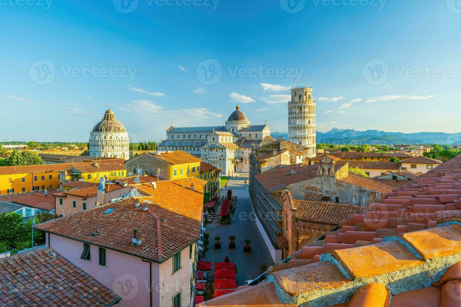 The famous Leaning Tower in Pisa, Italy photo