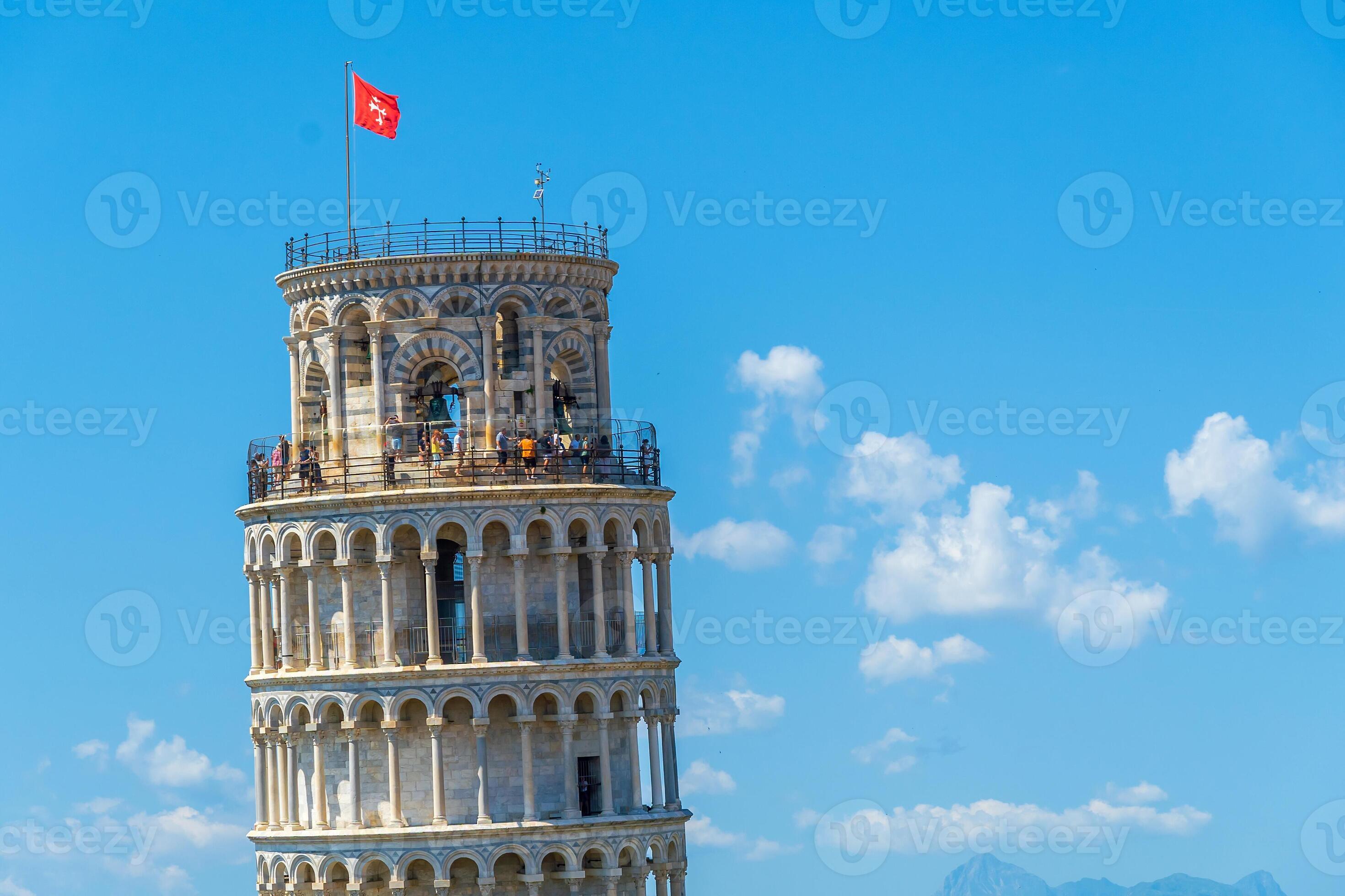 the-famous-leaning-tower-in-pisa-italy-photo.jpg