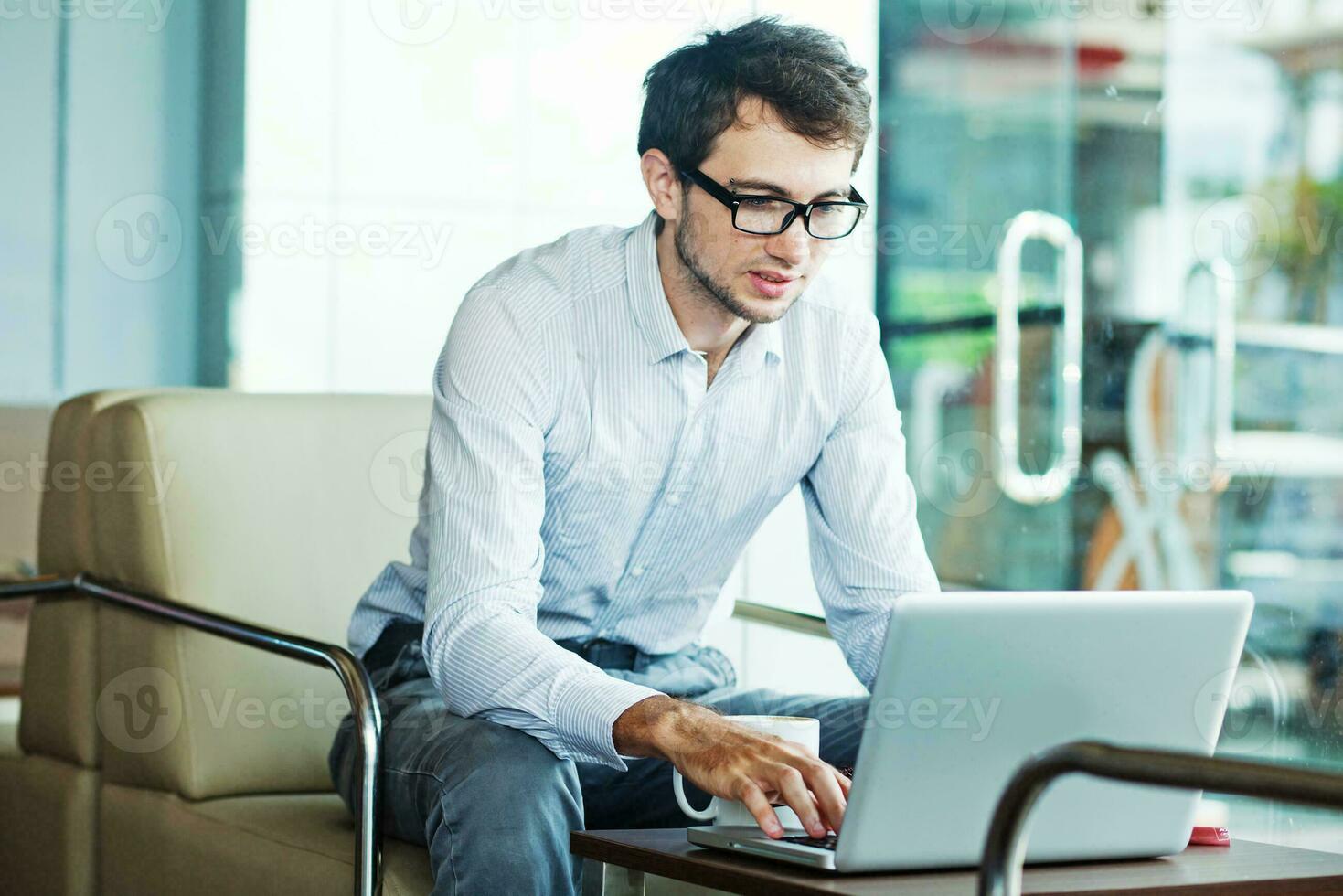 Man working remotely photo