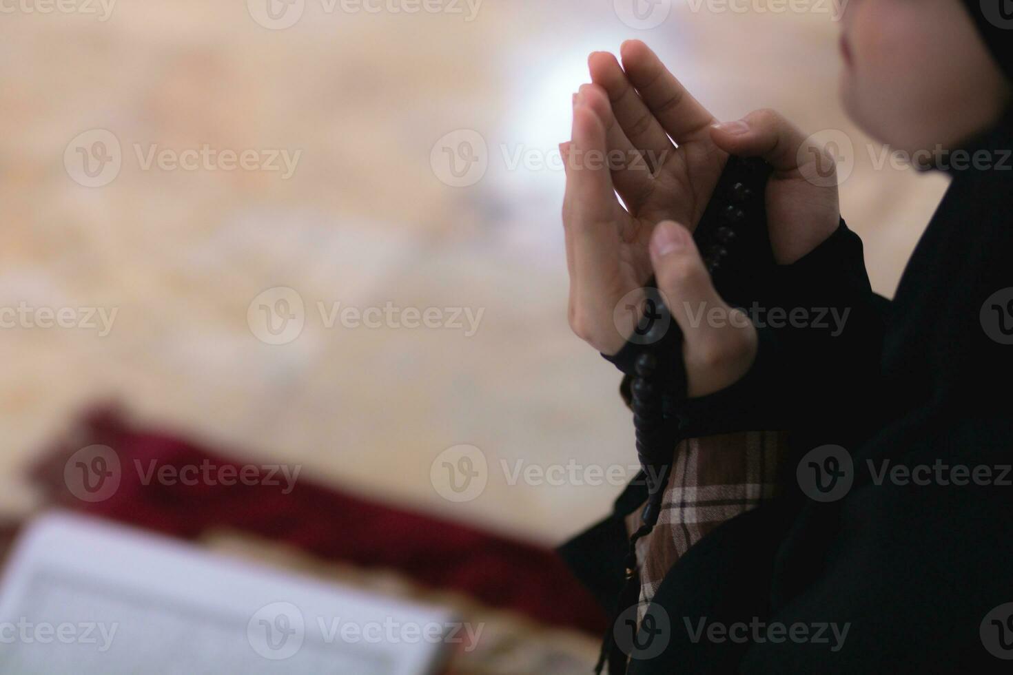 praying hijab