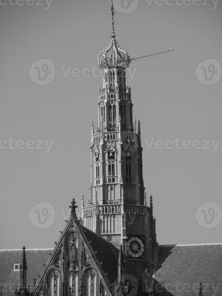 la ciudad de haarlem en los países bajos foto