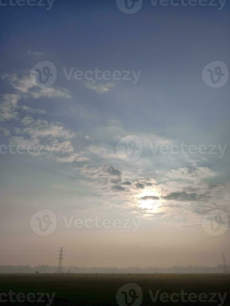 hermosa puesta de sol y nube ver foto