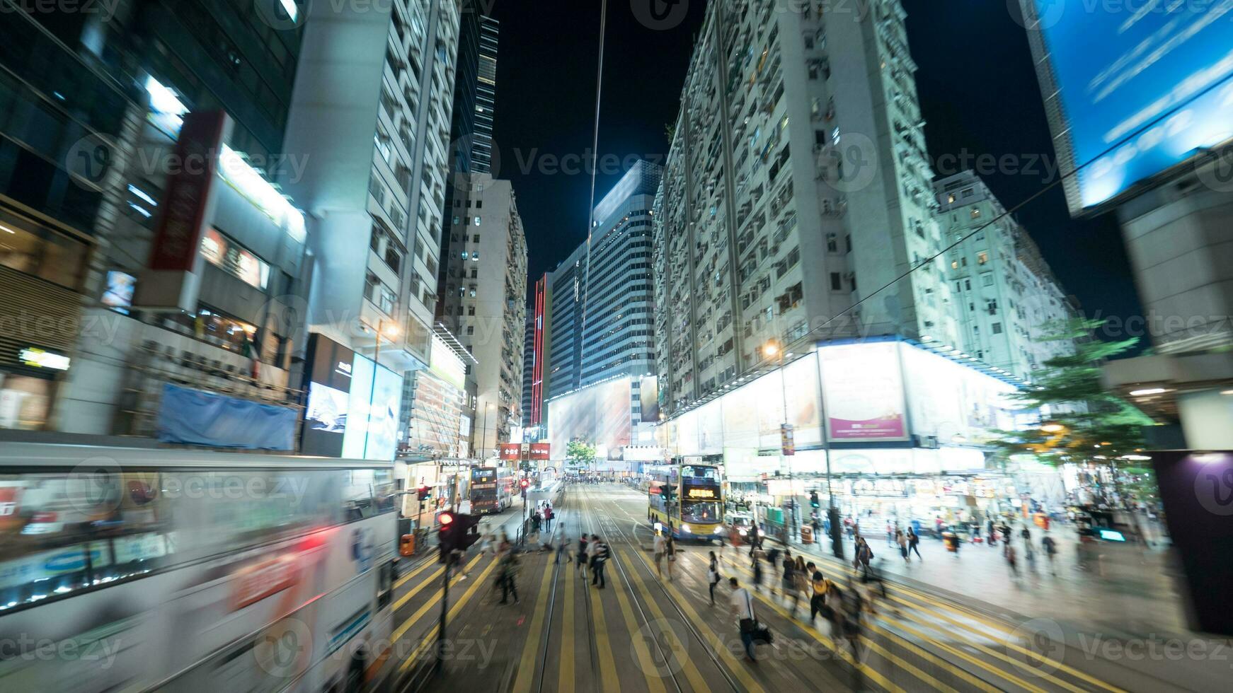 ver a noche hong kong desde De dos pisos tranvía foto