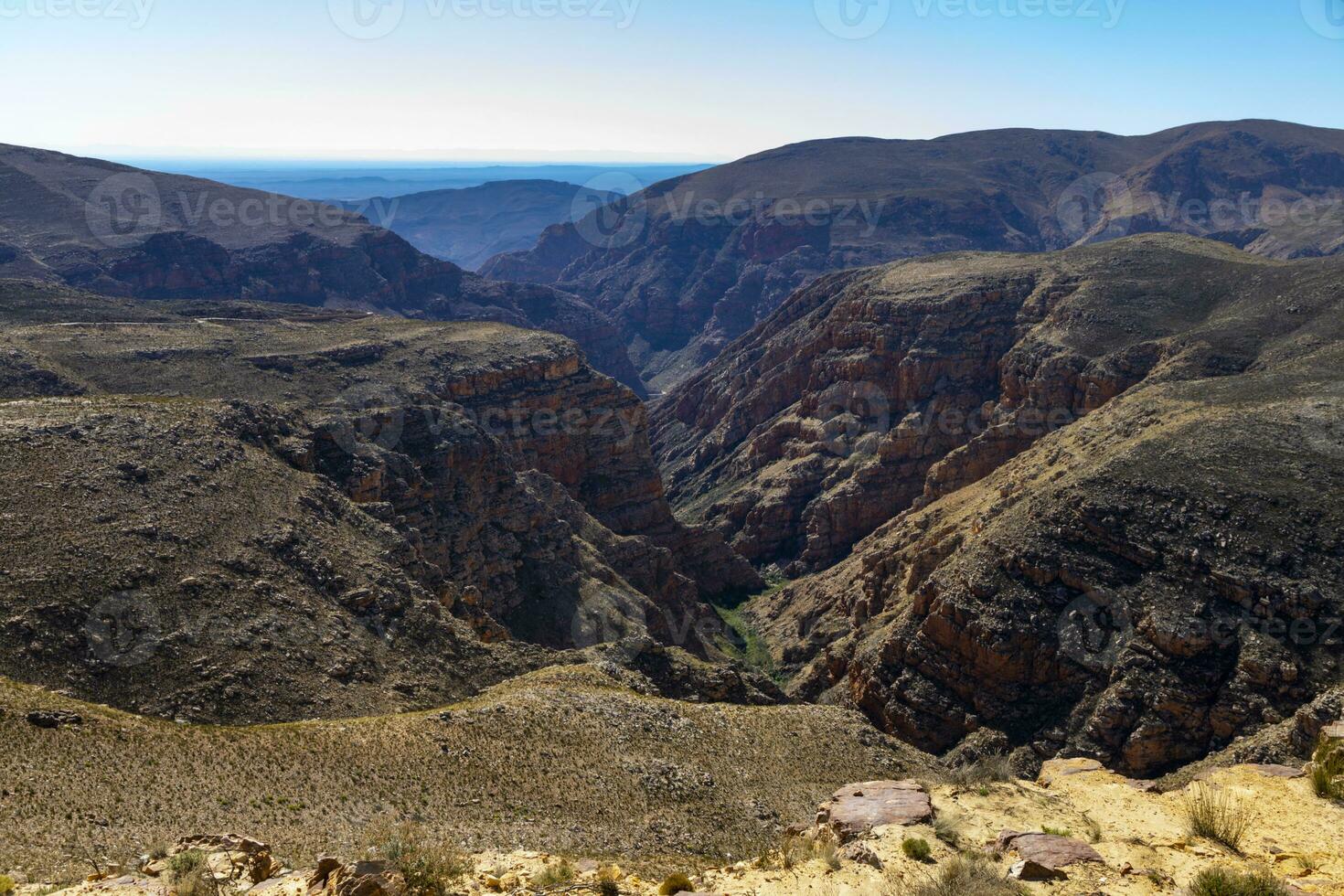 profundo garganta en Swartberg montaña en Swartberg pasar foto