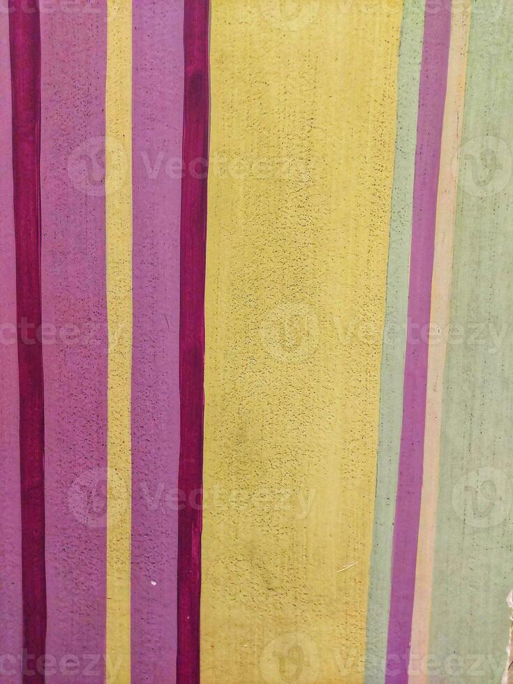 antecedentes con textura y diferente colores y tamaños de líneas. colores púrpura, verde, Violeta, ligero verde y oro amarillo blanco damasco sin costura patrón, papel tapiz .elegante clásico textura,fondo foto