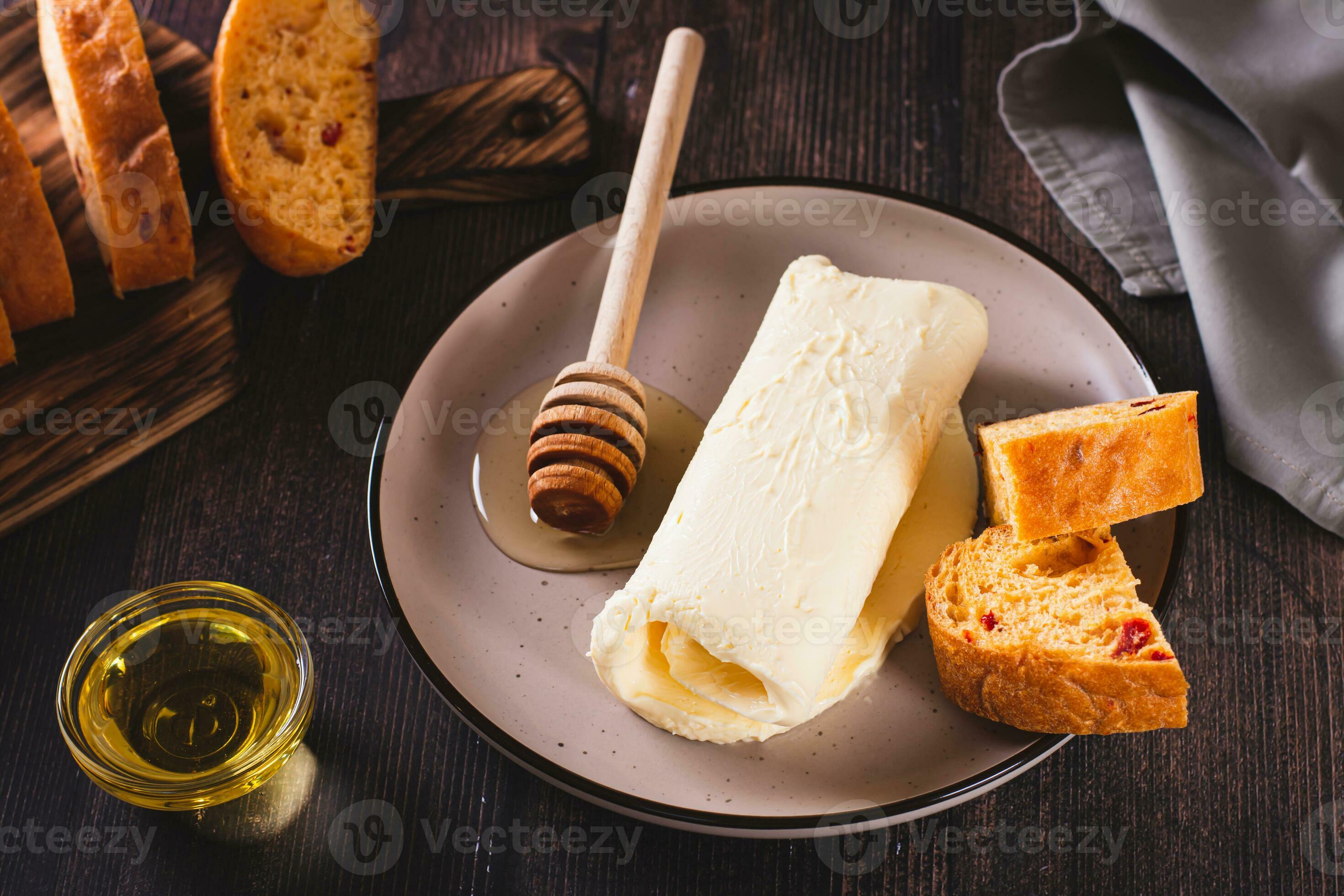 Turkish kaymak clotted cream butter with honey on a plate 27831311 ...