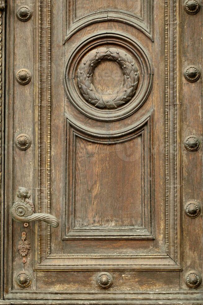 The old wooden door photo