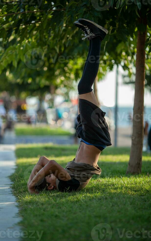 un ciudad sarvangasana foto