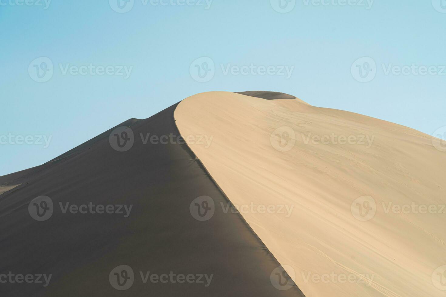 The curve of the dessert, natural terrain background. photo