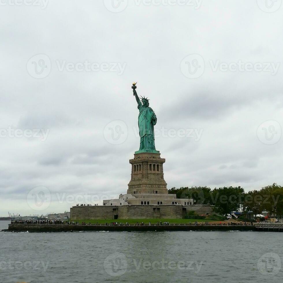 Manhattan - The Pulsating Heart of the Worlds Capital, New York Citys Iconic Borough photo