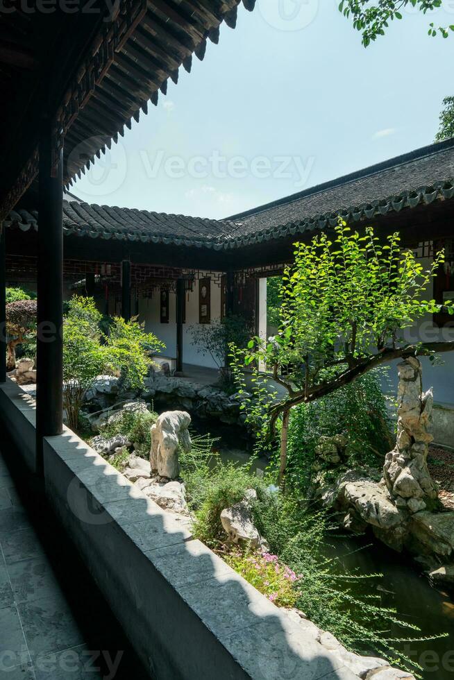 antiguo tradicional jardín, Suzhou jardín, en porcelana. foto