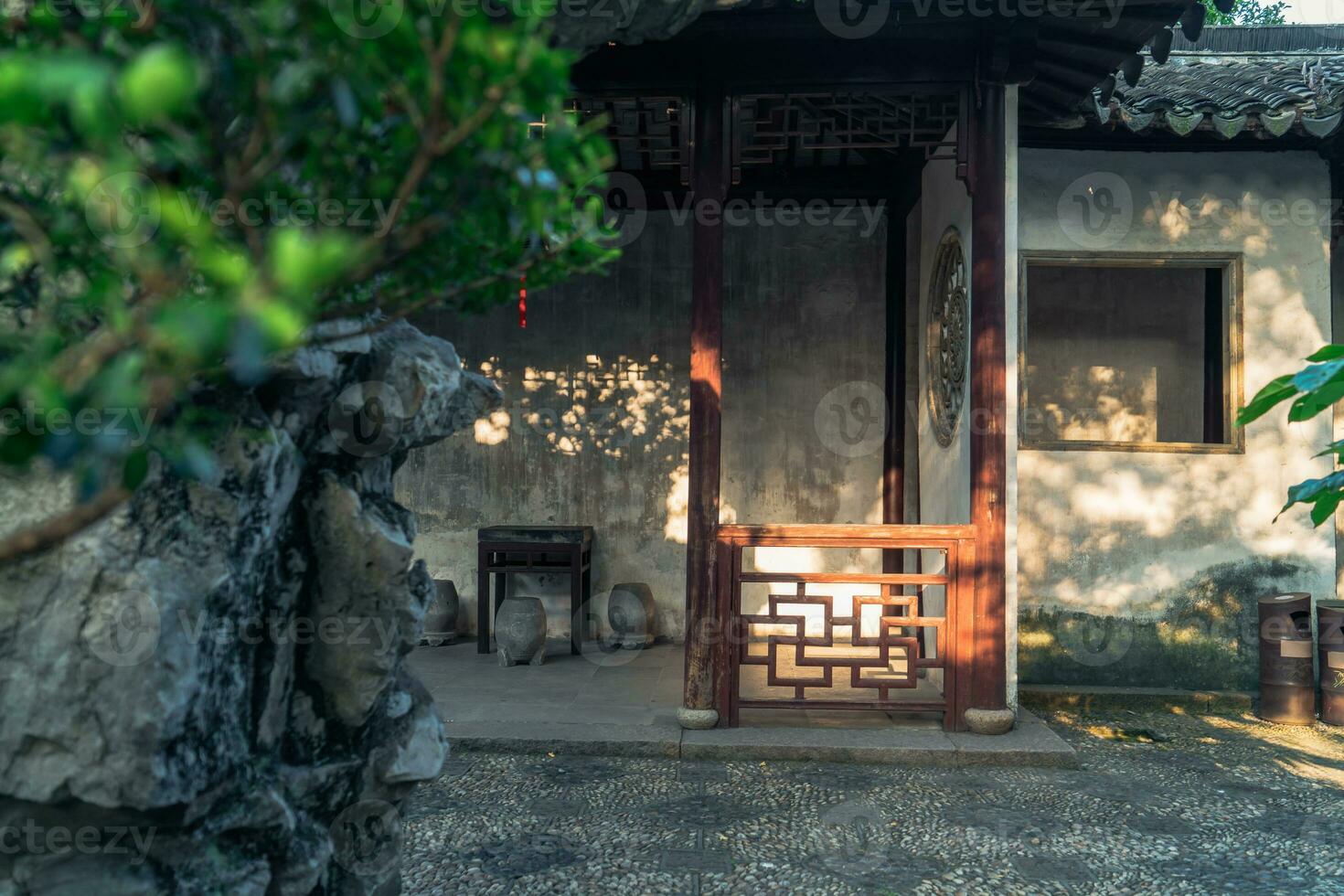 el otoño en el tradicional parque en China foto