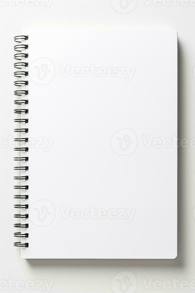 blanco abierto cuaderno con anillo aglutinante aislado en blanco ideal para negocio colegio Arte o arte escenas foto