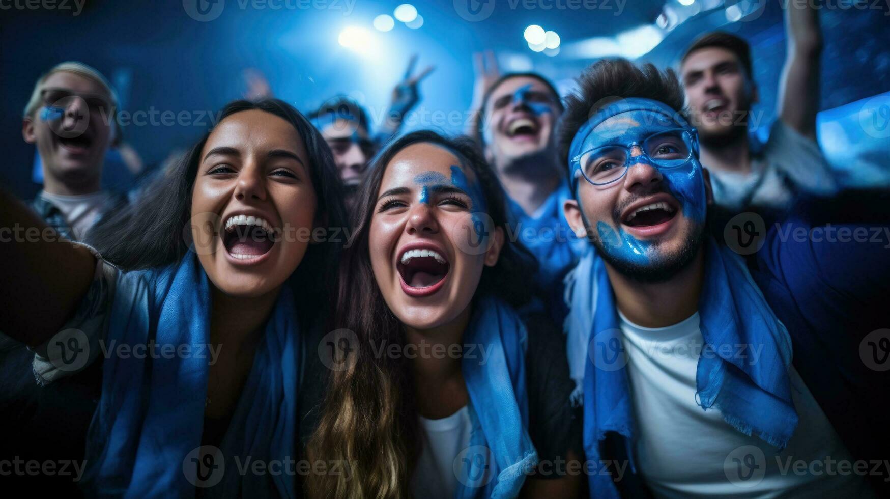 un grupo de entusiasta fútbol americano aficionados reunir debajo estadio luces Listo a animar en su favorito equipo para el apertura juego de el temporada foto