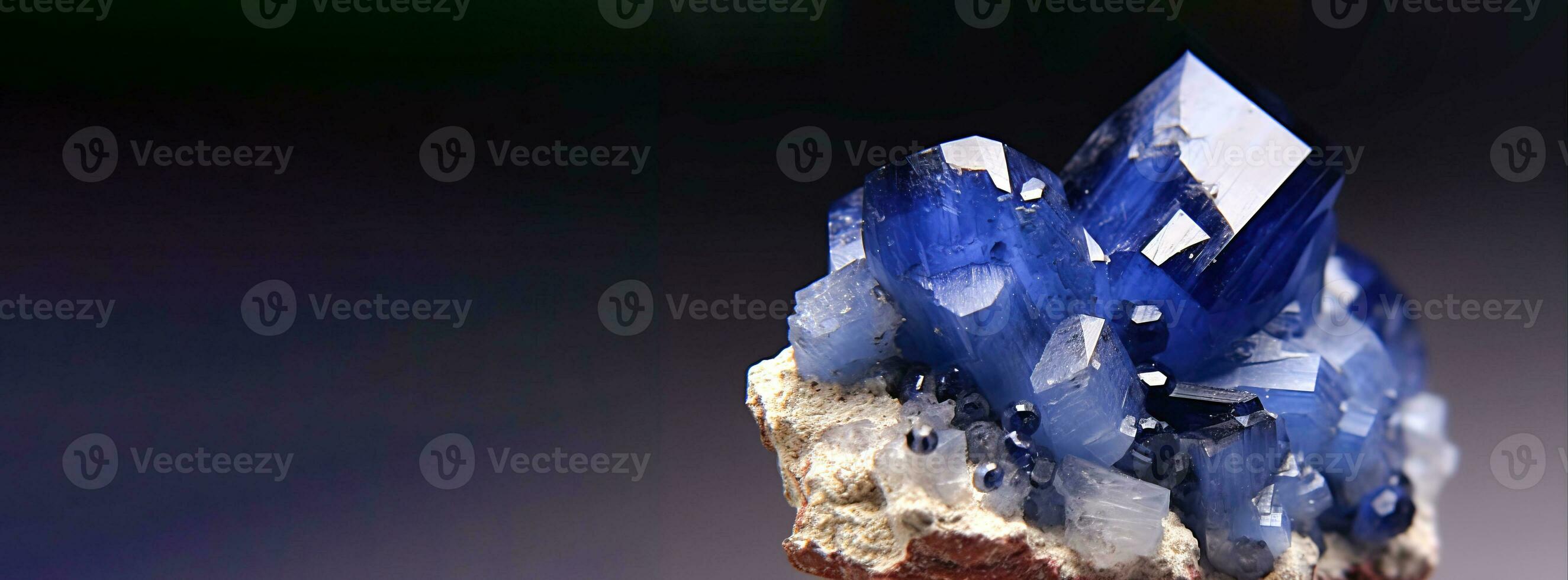 benitoita azul es raro precioso natural geológico Roca en degradado antecedentes en bajo llave, aislar. ai generado. foto