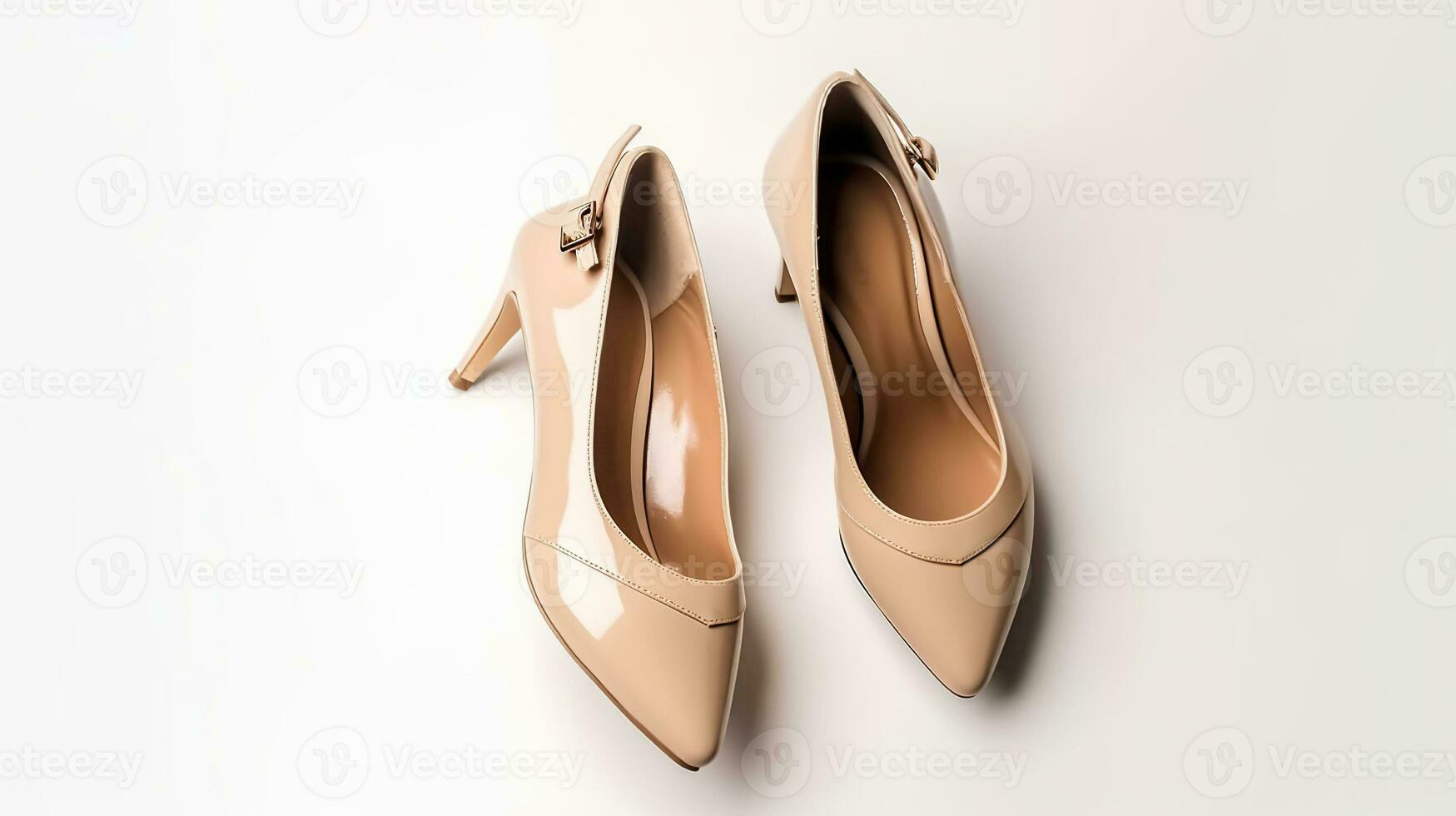 elegante clásico De las mujeres beige cuero Zapatos con medio alto tacones Disparo desde parte superior y desde el lado, aislado en sólido blanco antecedentes. generativo ai foto