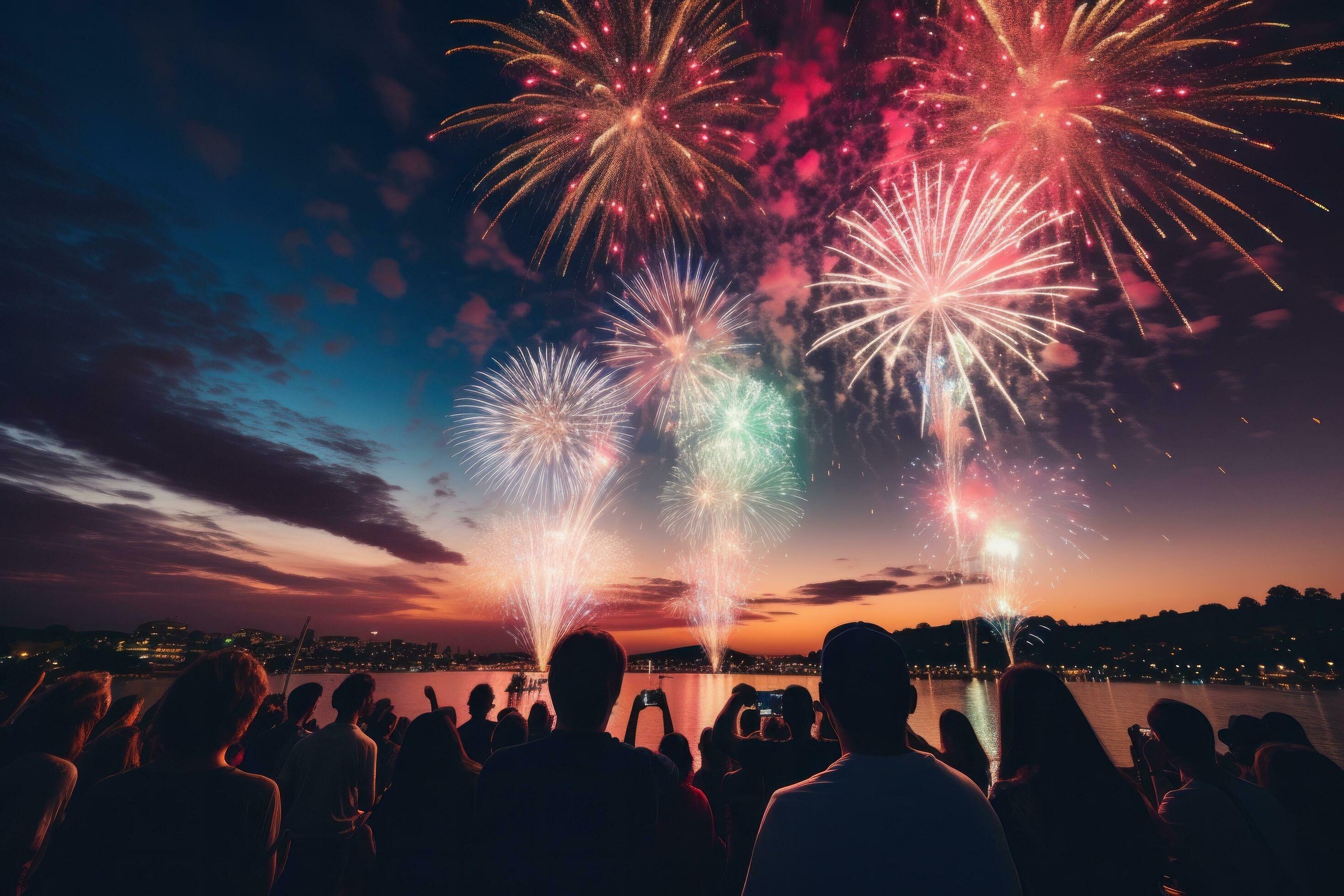 People watching fireworks 28595370 Stock Photo at Vecteezy(02)