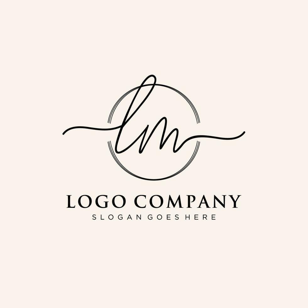 inicial lm femenino logo colecciones modelo. escritura logo de inicial firma, boda, moda, joyería, boutique, floral y botánico con creativo modelo para ninguna empresa o negocio. vector