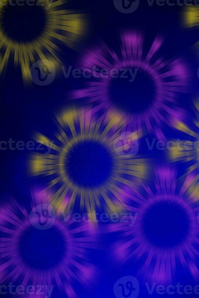 Violeta y amarillo ligero círculos desde focos en un oscuro azul ahumado antecedentes. antecedentes para el póster. foto