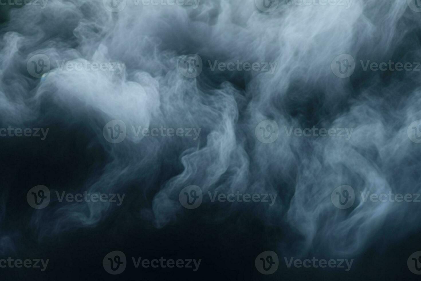 misterioso lleno de niebla fondo, creando un etéreo diseño. ai generado foto
