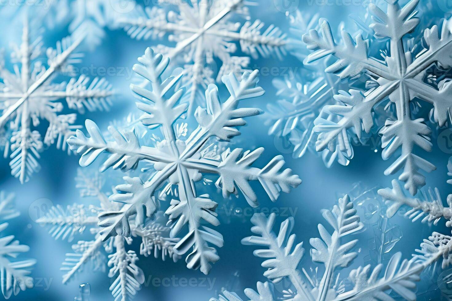 de cerca de intrincado copos de nieve formando un bajo alivio modelo en un sereno glacial azul antecedentes foto