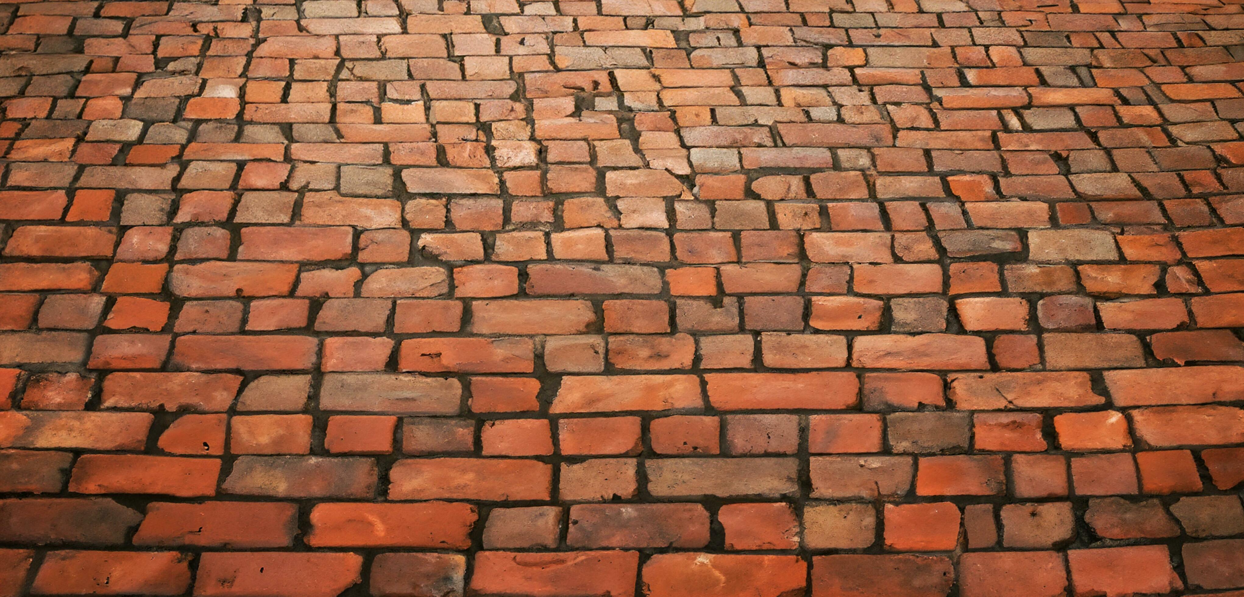 Detail] Chiseled stone bricks look really good under cobblestone