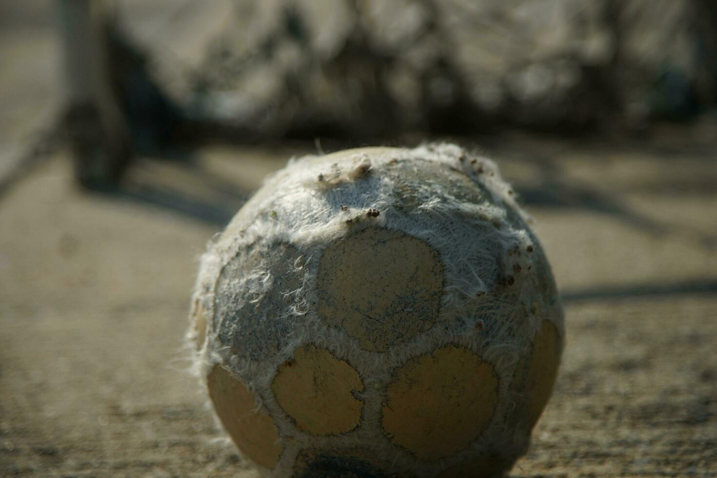 old ball condition who can see the inside of the ball photo