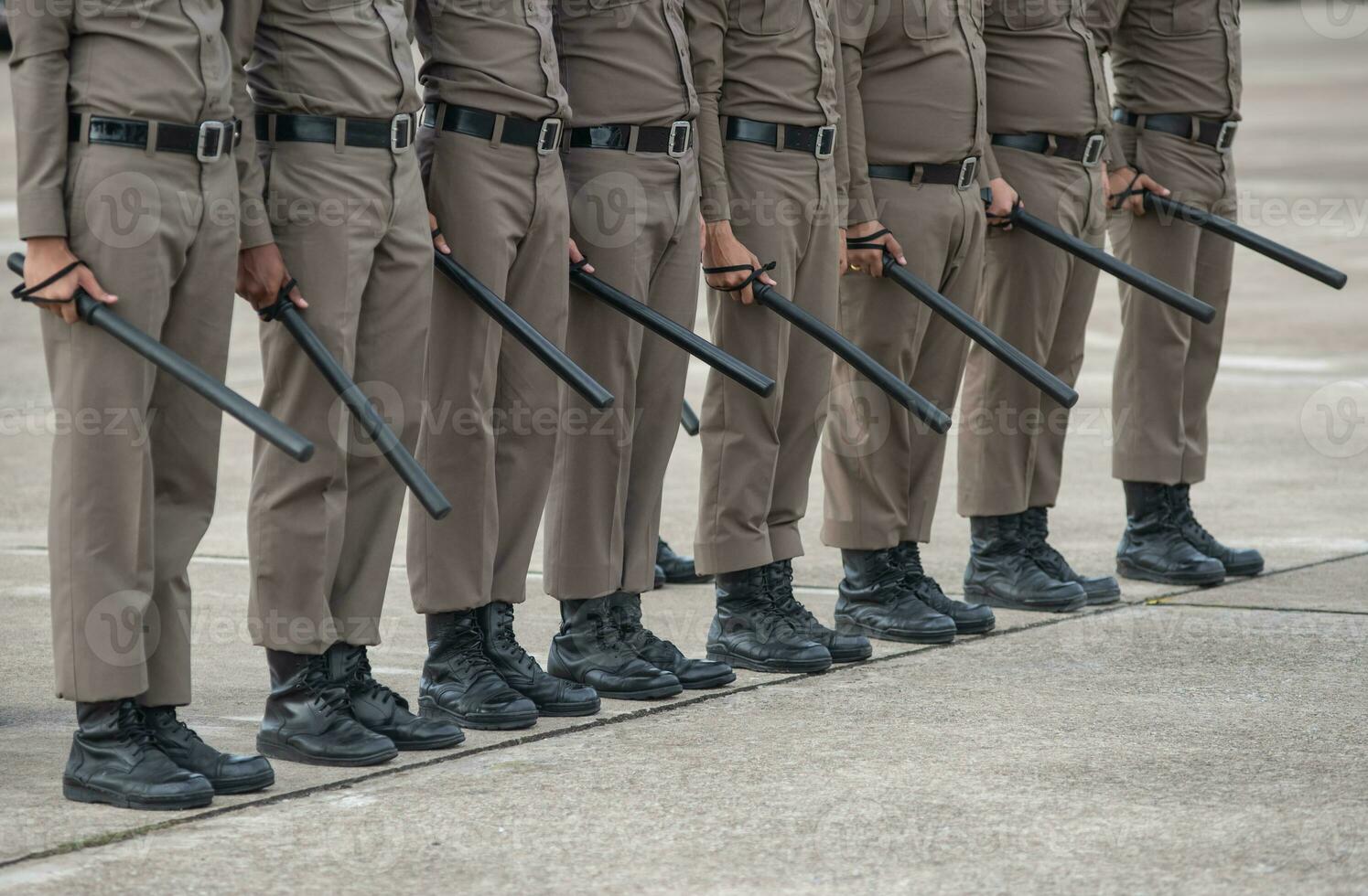 alboroto policía controlar el multitud. foto