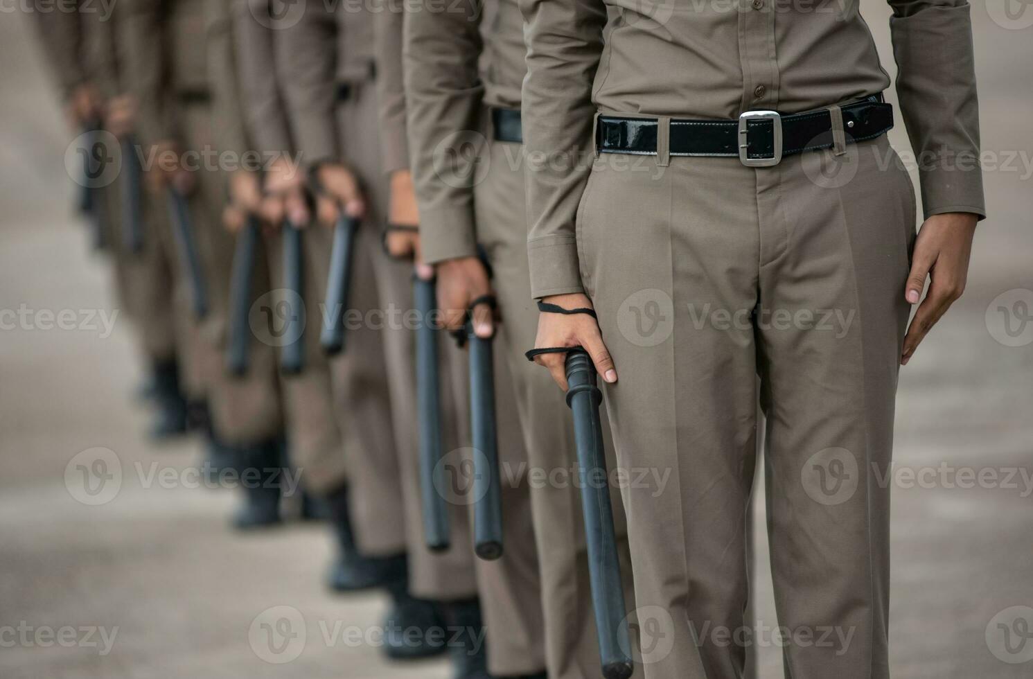 alboroto policía controlar el multitud. foto