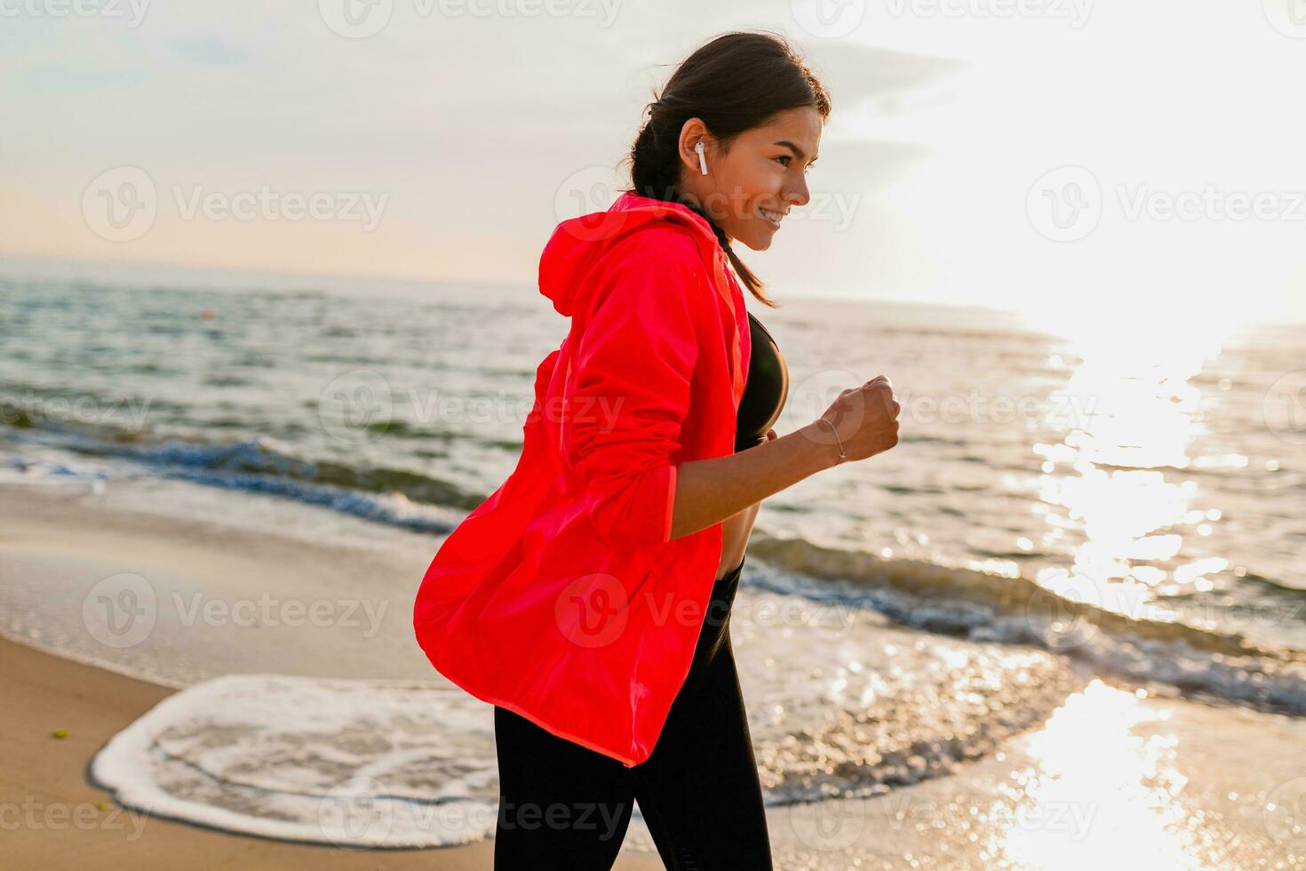 woman doing sports in morning photo