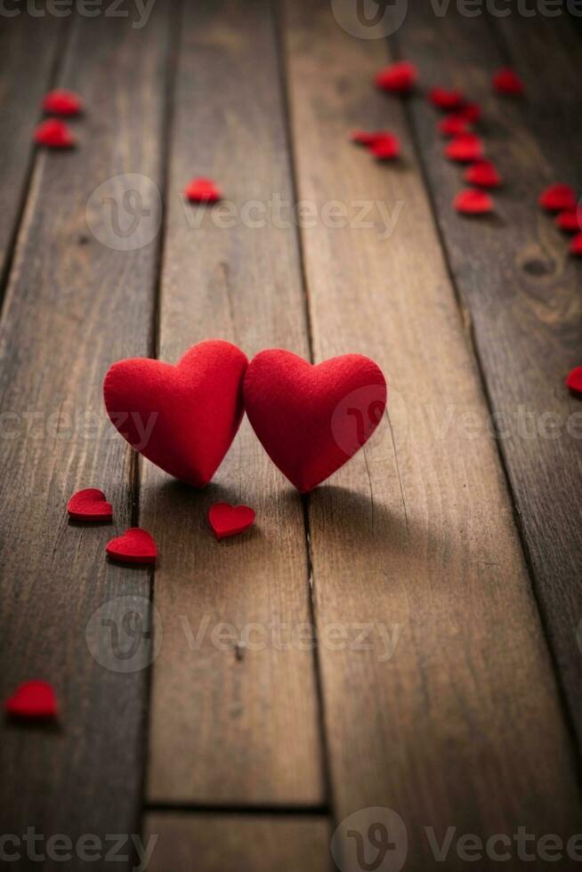 san valentin día antecedentes con rojo corazones en de madera antecedentes. ai generado foto