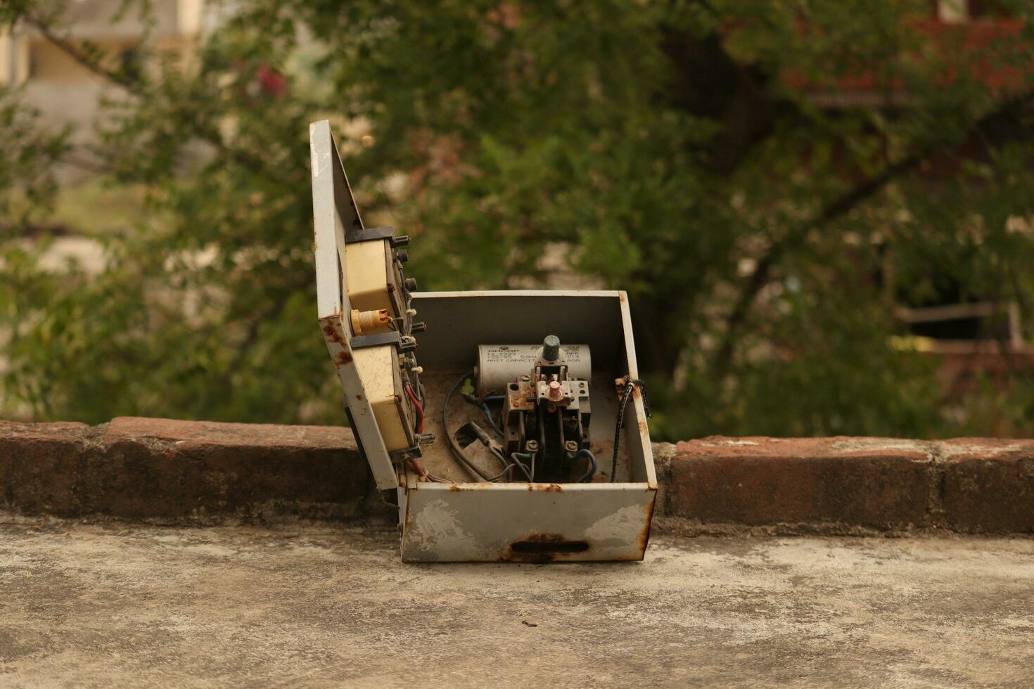 damage junk motor pump starter photo