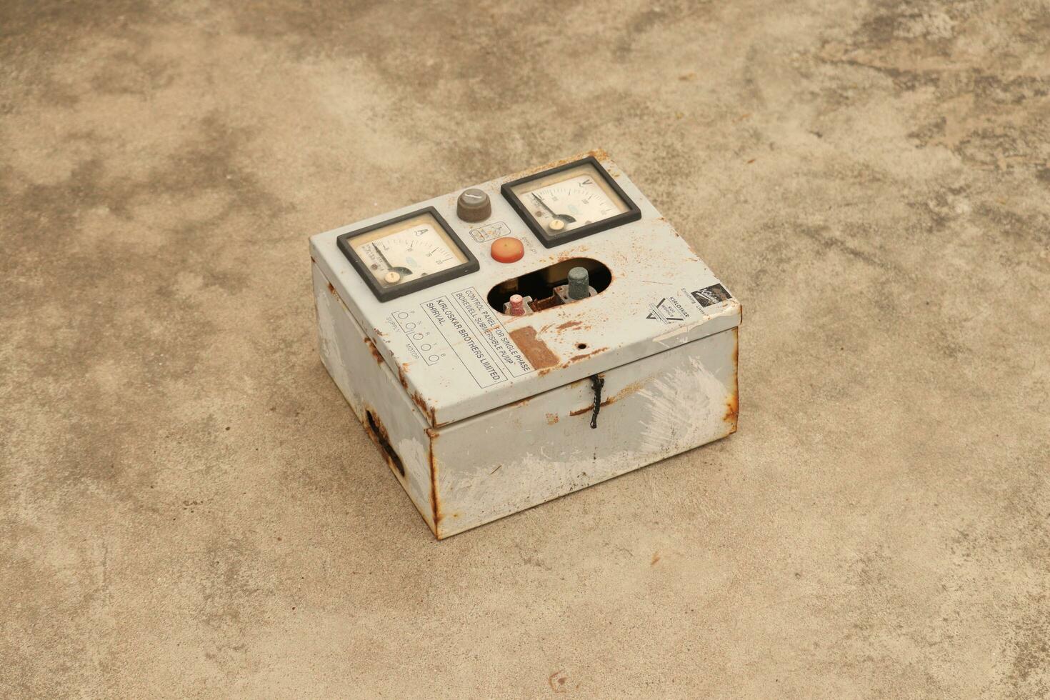 damage junk motor pump starter photo
