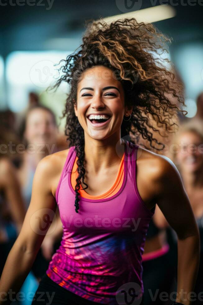 vibrante zumba danza aptitud clase en acción a un bullicioso moderno aptitud club foto