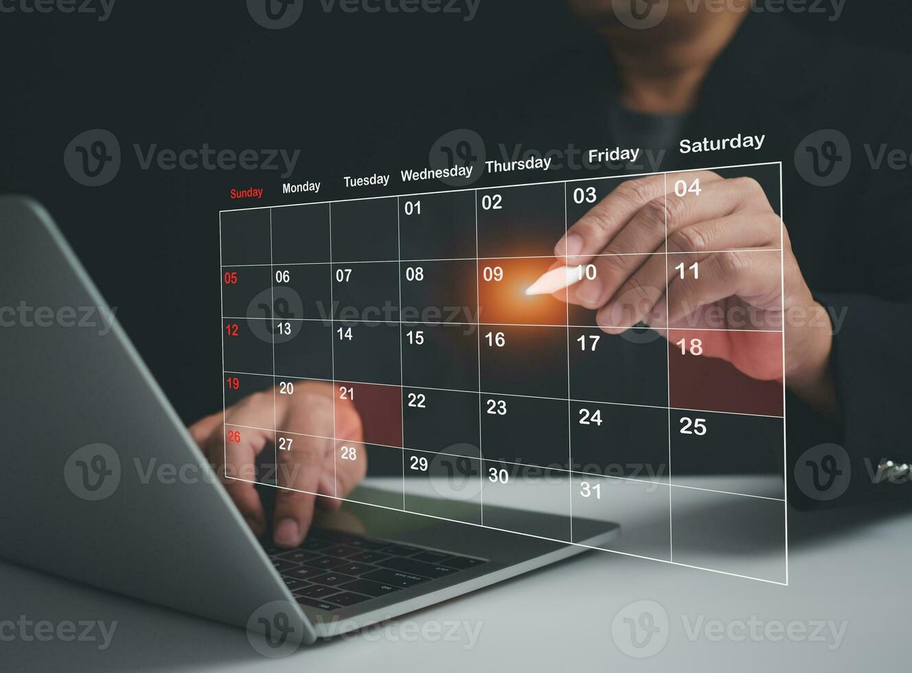 empresario calificación fechas en virtual calendario, gerente su negocio cronograma, ajuste recordatorios para importante equipo, creativo collage para planificación ideas, cita planificador foto