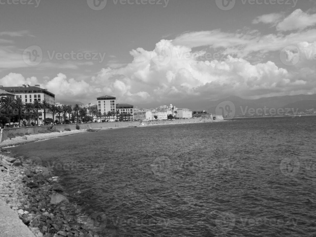 ajaccio en la isla de córcega foto