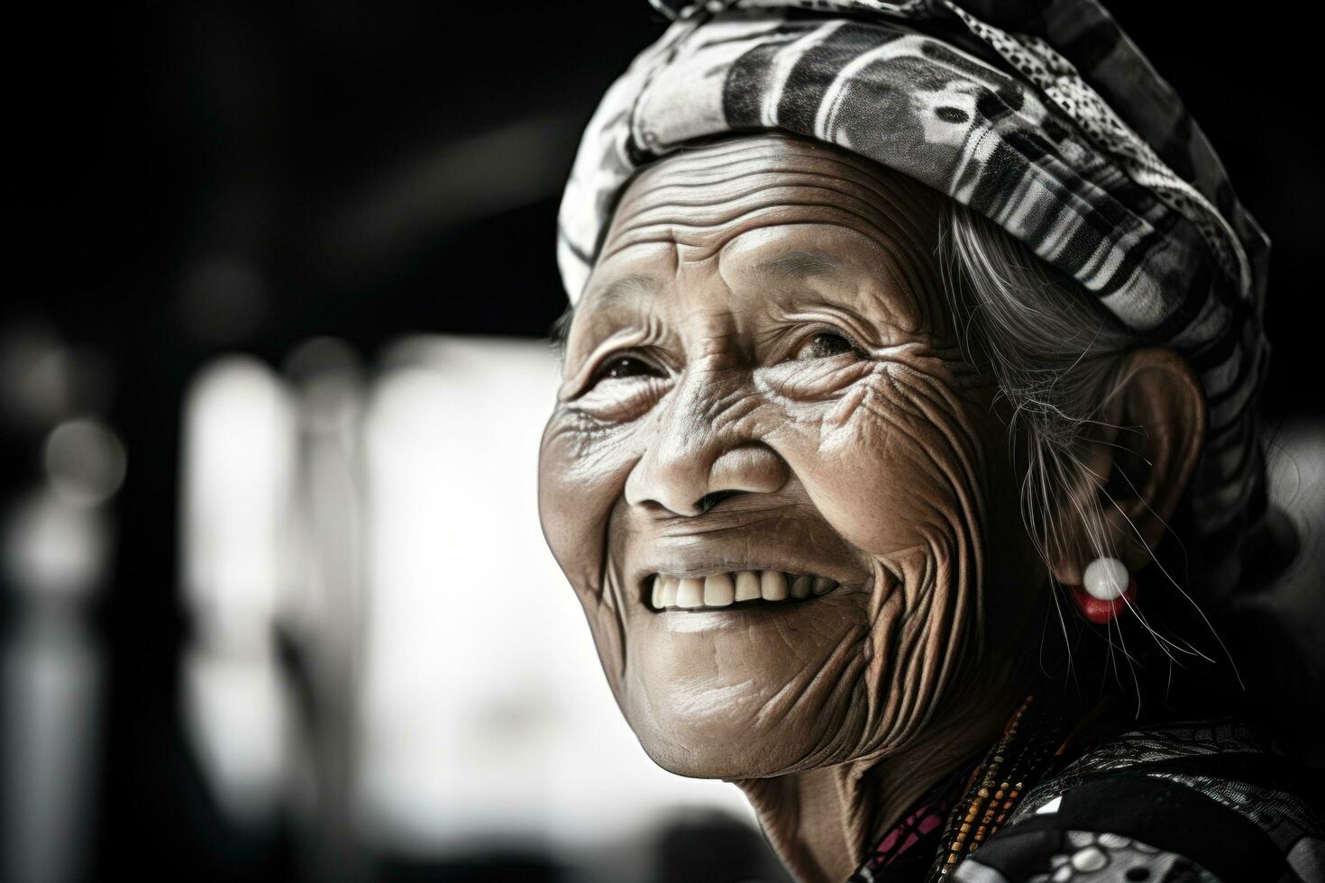 Senior woman smiling in an afternoon photo