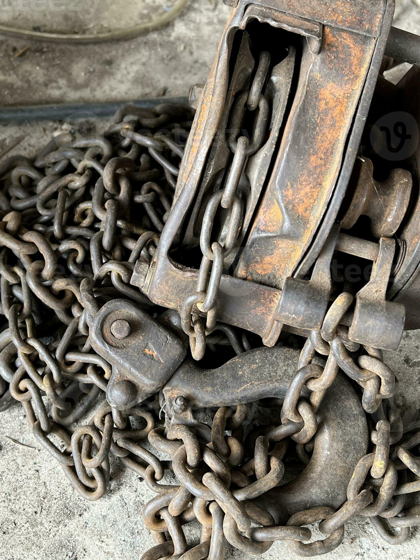 old rusty chains in the garage 29565994 Stock Photo at Vecteezy