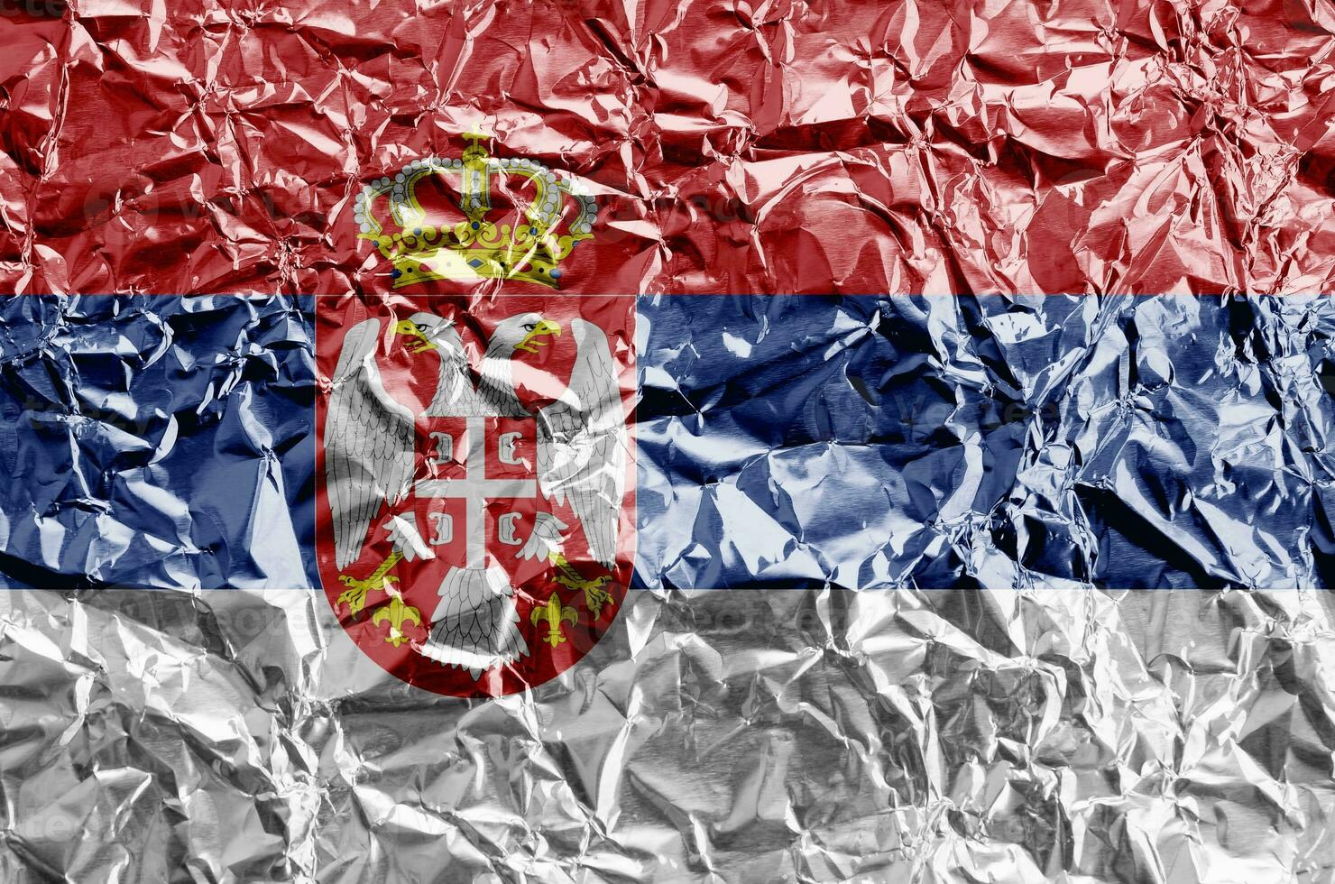 serbia bandera representado en pintar colores en brillante estropeado aluminio frustrar de cerca. texturizado bandera en áspero antecedentes foto