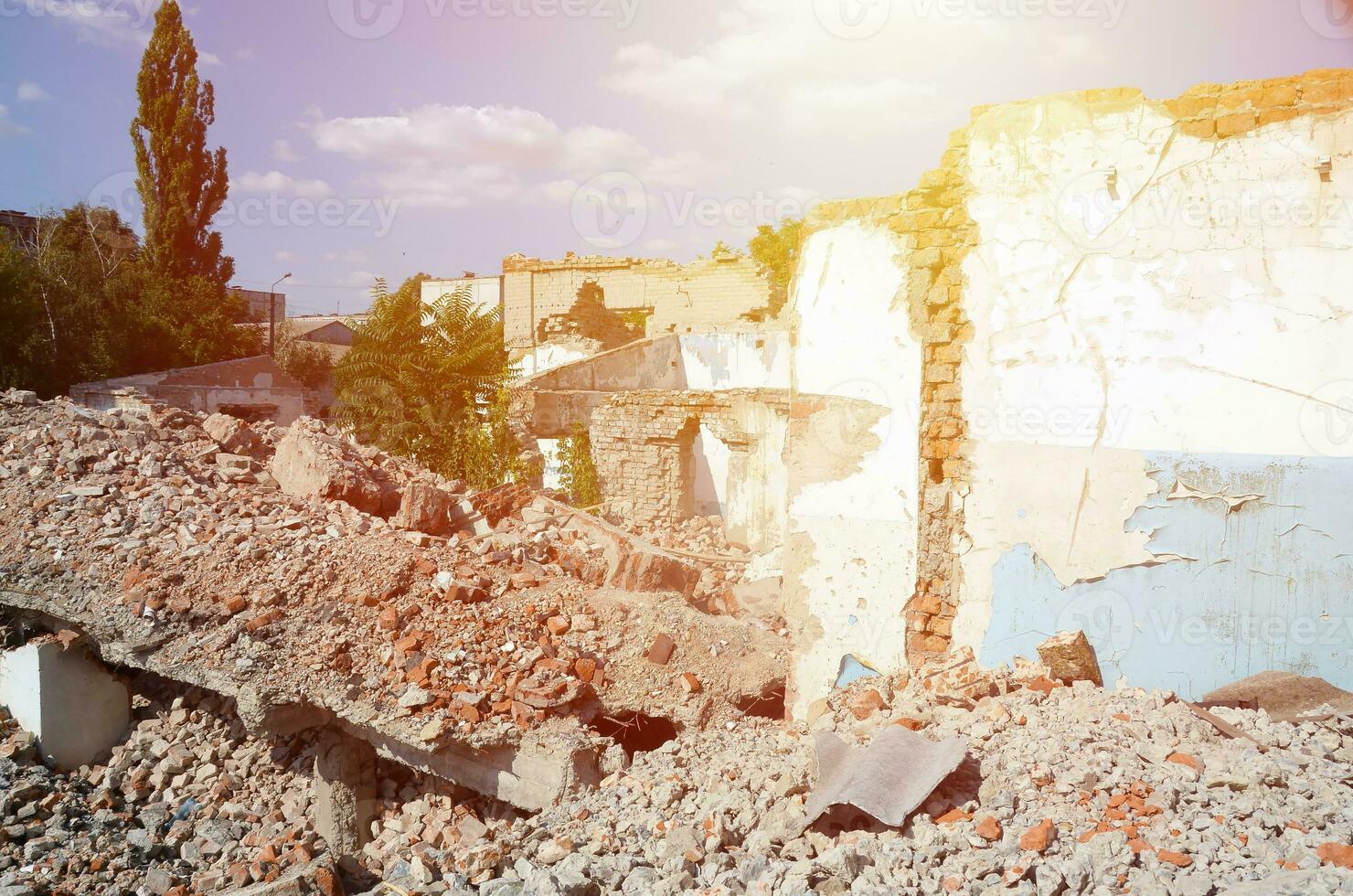 Collapsed industrial multistorey building in daytime photo