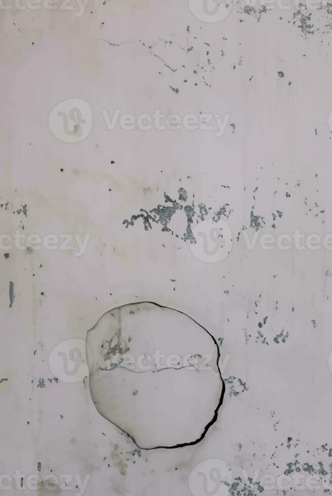 White concrete wall photo