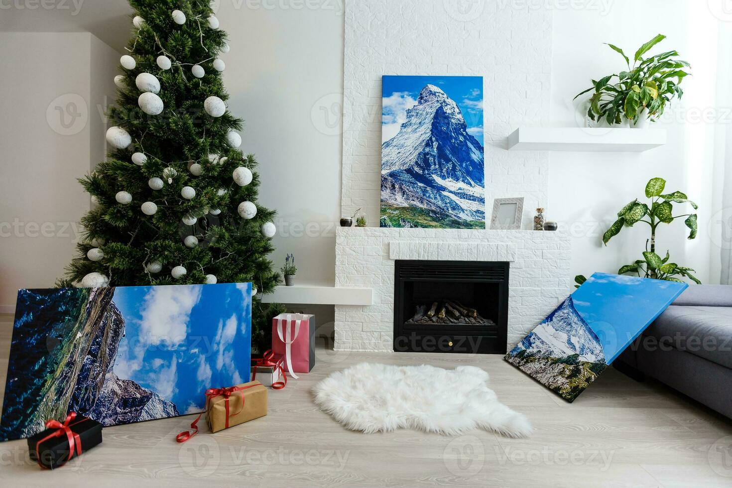 Photography canvas prints. Stacked colorful photos with gallery wrapping method of canvas stretching on stretcher bar, lateral side