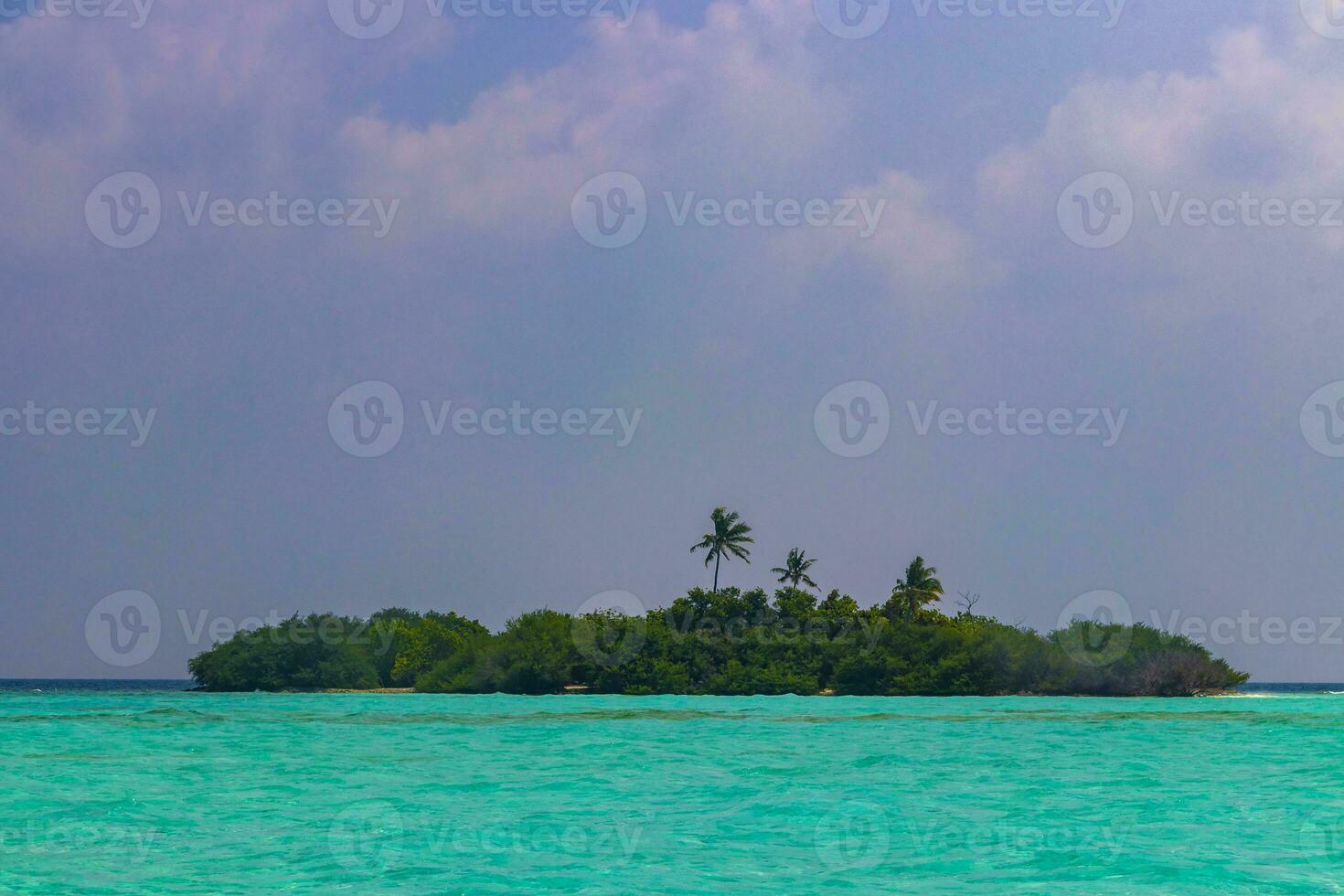 Natural tropical turquoise sandbank islands Madivaru Finolhu Rasdhoo Atoll Maldives. photo