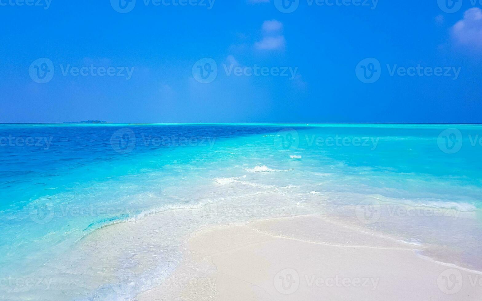 Color gradient at sandbank islands Madivaru Finolhu Rasdhoo Atoll Maldives. photo
